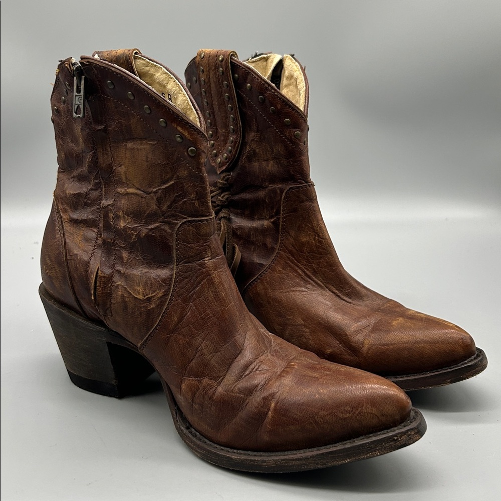Idyllwind Brown Leather Western Ankle Boots